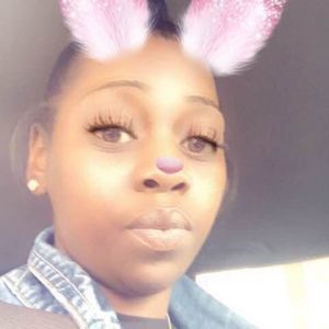 Meet your Posher, Carla